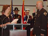 Mayor Stillpass Swearing in Chief Rich Wallace